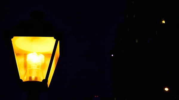 Street lantern in low light color