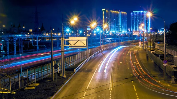 Lange Blootstelling Aan Snelweg Weinig Licht — Stockfoto