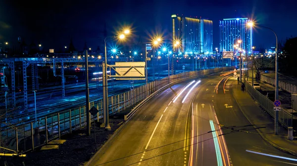 Lange Blootstelling Aan Snelweg Weinig Licht — Stockfoto