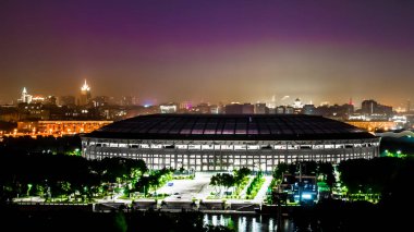 Gece vakti büyük spor salonu luzhniki.
