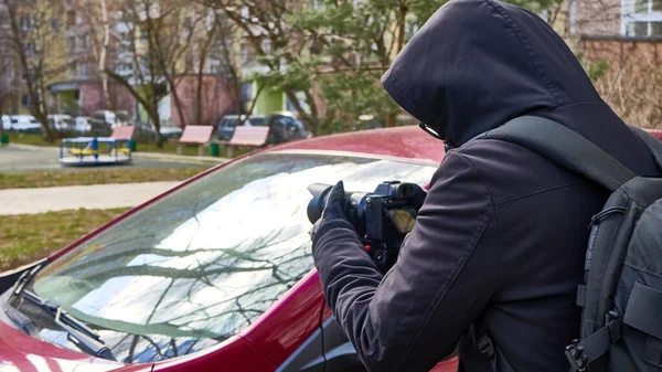 Street Photographer Shoots Monopod Color — Stock Photo, Image