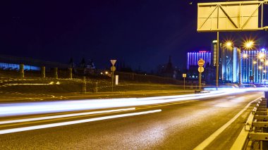 Otobanda uzun süre kalacaksınız.