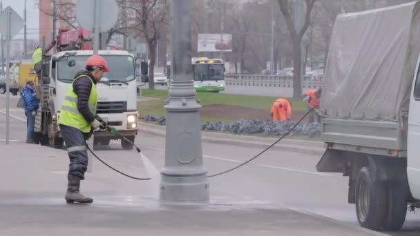 Замедленная Санитарная Обработка Столбов Востоке Москвы Время Карантина Ковид 2020 — стоковое видео