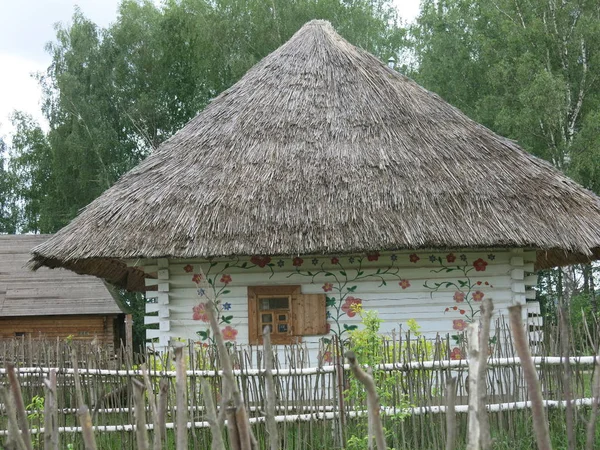 Das Traditionelle Ukrainische Haus — Stockfoto