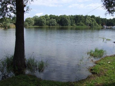 Yaz aylarında sessiz nehir