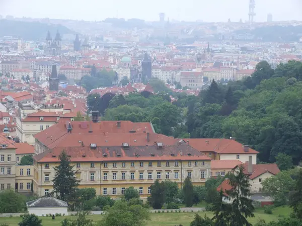Blick Auf Prag Vom Berg Aus — Stockfoto