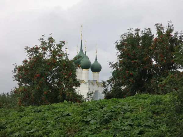 罗斯托夫神学家格雷戈里教堂 — 图库照片