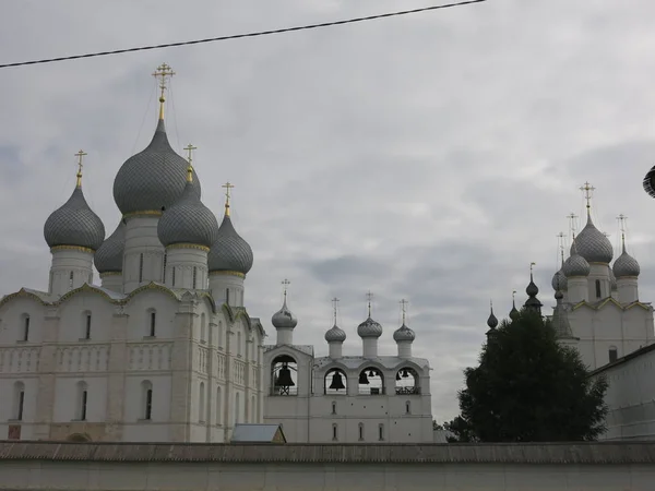 Χαλύβδινοι Θόλοι Της Περίφημης Υπόθεσης Καθεδρικός Ναός Στο Rostov — Φωτογραφία Αρχείου