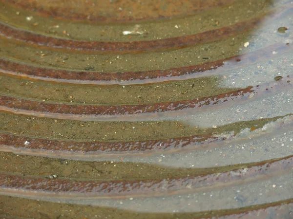 Estructura Espiral Metal Con Agua Alcantarilla —  Fotos de Stock