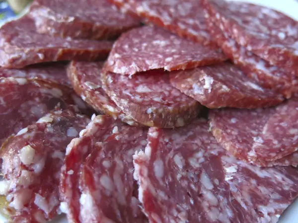 Salchichón Carne Rebanado Con Manteca Cerdo Plato —  Fotos de Stock