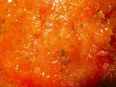 Şenlikli bir akşam yemeği için doğranmış kırmızı balık (alabalık, pembe somon)