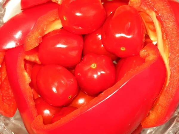 Tomates Rojos Pimientos Dulces Mesa — Foto de Stock