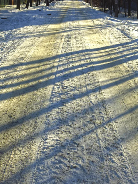 Зимовий Сніг Покритий Сільською Дорогою Прямо Шиномонтажами — стокове фото