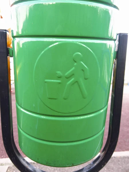 Green Metal Street Urn Sign Person Throwing Garbage — Stock Photo, Image