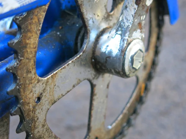 Corrente Enferrujada Uma Bicicleta Azul Fechar — Fotografia de Stock