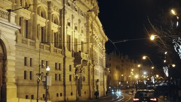 Bella vista notturna di una strada, Praga, Repubblica Ceca — Video Stock