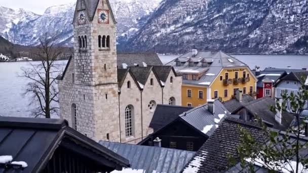Church in Bad Goisern am Hallstattersee, Austria — Stock video