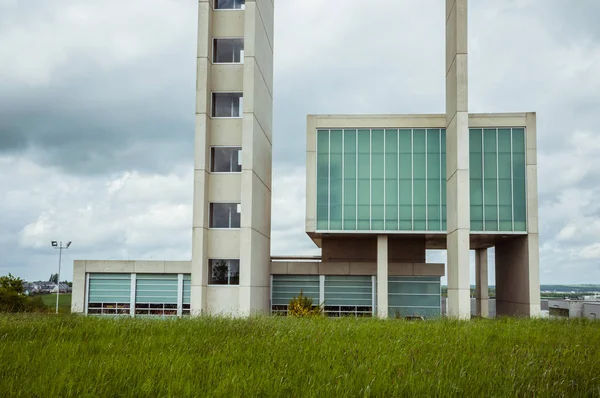 Leudelange Luxemburgo Mayo 2013 Torre Agua Con Diseño Moderno Hormigón — Foto de Stock