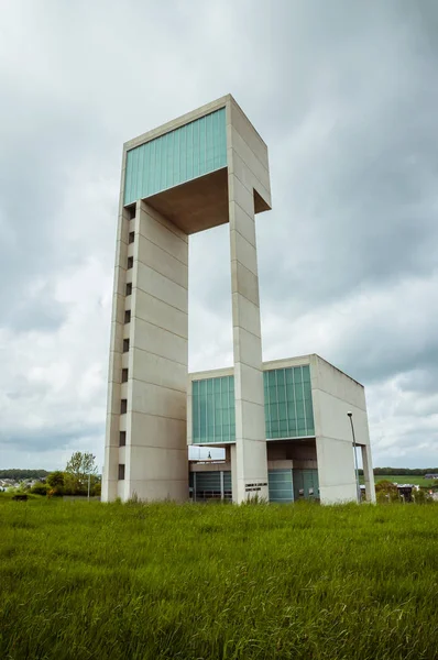 Leudelange Luxemburgo Mayo 2013 Torre Agua Con Diseño Moderno Hormigón — Foto de Stock