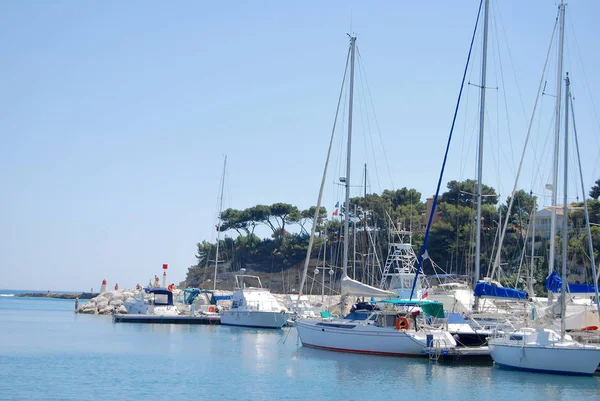 Bonito Puerto Con Barcos Vistas Mar Ciudad Provenza Marsella —  Fotos de Stock