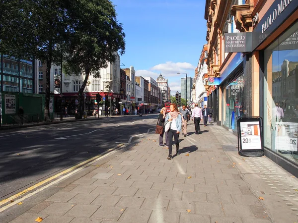 Londýn Anglie Září 2015 Tottenham Court Road Street Krásném Slunečném — Stock fotografie