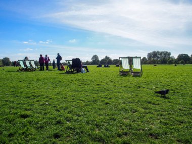 Londra, İngiltere - 28 Eylül 2015: Hyde Park Güzel bir sonbahar gününde