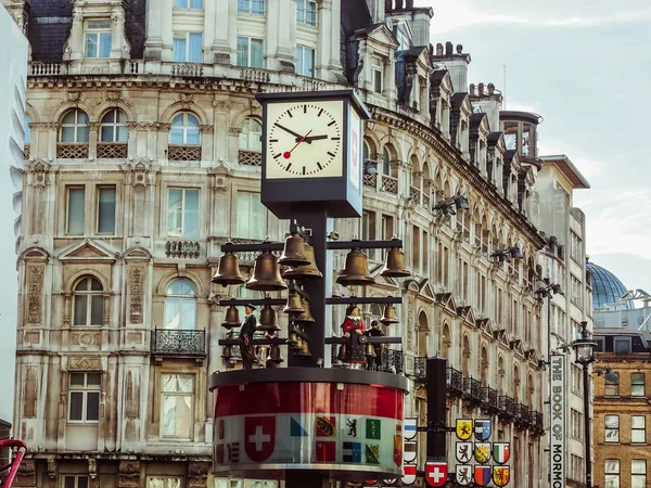 Londres Inglaterra Septiembre 2015 Reloj Suizo Glockenspiel Leicester Square Londres — Foto de Stock