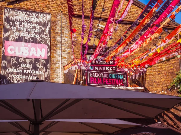 Londres Inglaterra Septiembre 2015 Camden Market Camden Lock Una Carretera — Foto de Stock