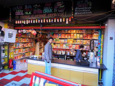 Londra, İngiltere - 29 Eylül 2015: Stables Market, Camden Town 'da Mısır Gevreği Kahvesi