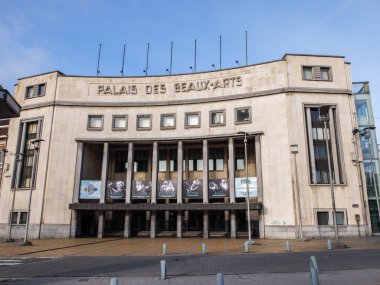 le Palais des Beaux-Arts de Charleroi, salle de spectacle et muse. Architecte Joseph Andr, Place du Mange clipart