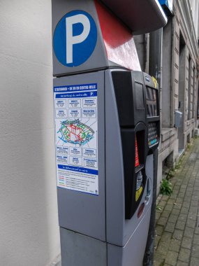 Namur, Belçika - 27 Aralık 2019: Belçika PIC parkmetre, parcmtre