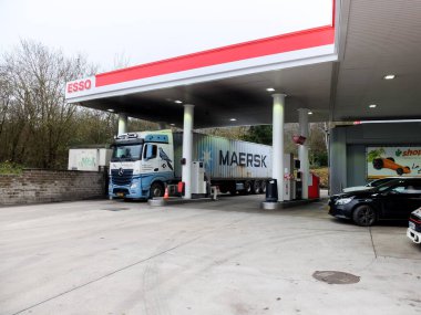 Rodange, Lüksemburg - 10 Aralık 2019: Esso Benzin İstasyonu