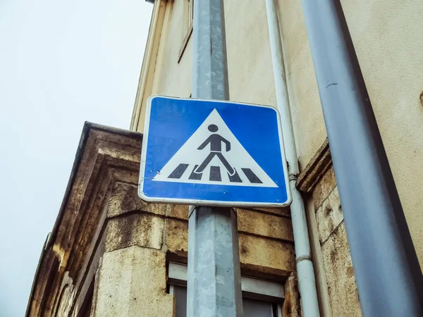 Pedestrian Crossing Blue Sign — Stock Photo, Image