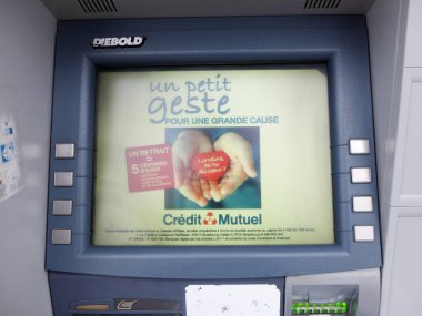 Longlaville, Fransa - 10 Aralık 2019: ATM makineli Fransız bankası