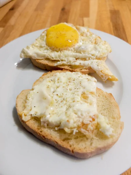 Fried Eggs Bread Toast — Stock Photo, Image