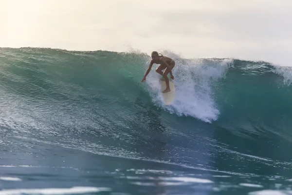 Surfer ragazza — Foto Stock