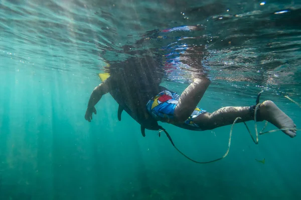 Surfer Oceaan Onderwater Zicht — Stockfoto