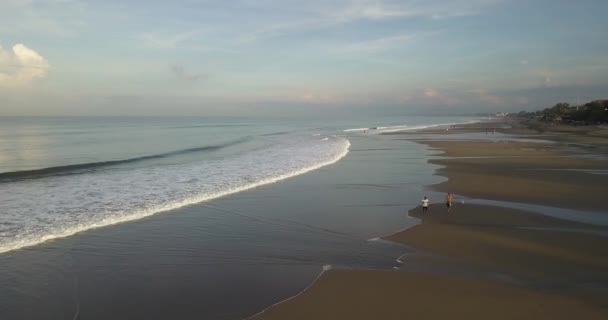 Vista aérea da praia de Kuta — Vídeo de Stock