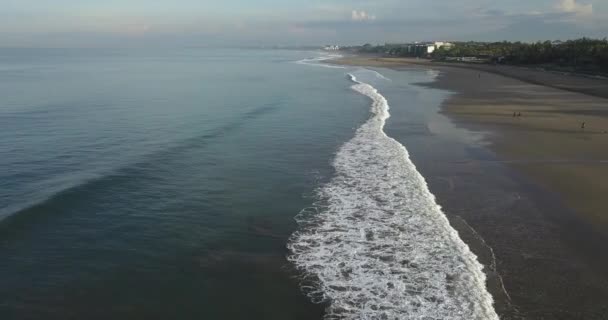 Vista aérea da praia de Kuta — Vídeo de Stock