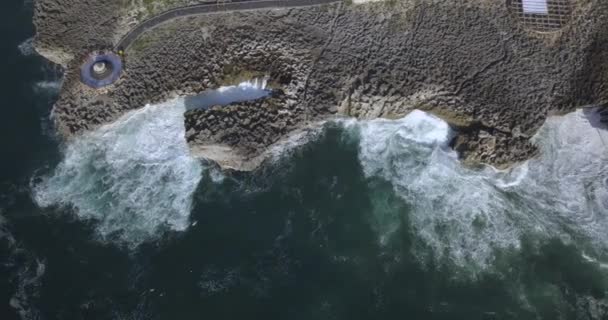 Aerial view of rocky coast — Stock Video