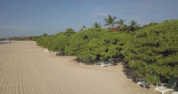 Letecký pohled na pláž Nusa Dua — Stock video