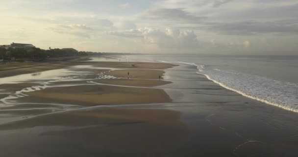 Luftaufnahme vom Strand von Kuta — Stockvideo