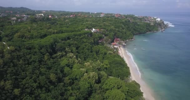 Vista aérea de la playa de Thomas, Padang Padang — Vídeo de stock