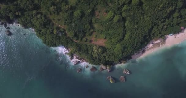 Padang Padang plajının hava görüntüsü. — Stok video