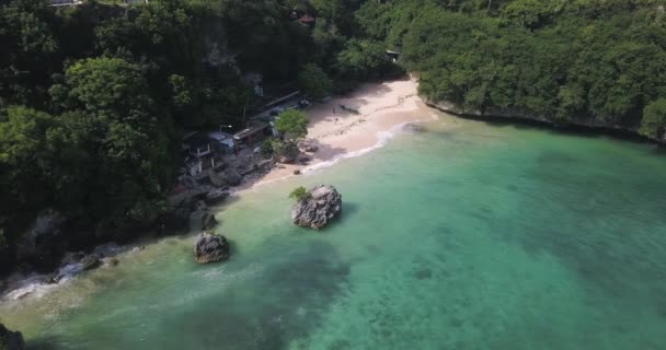 Luftaufnahme vom Padang Padang Strand — Stockvideo