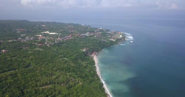 Вид с воздуха на пляж Thomas, Паданг Паданг — стоковое видео