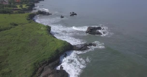 Aerial view of ocean coastline — Stock Video
