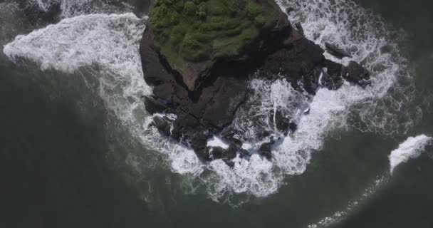 Vue aérienne du littoral rocheux 