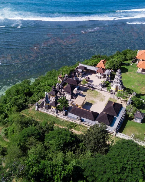 Veduta aerea del tempio balinese sulla costa — Foto Stock