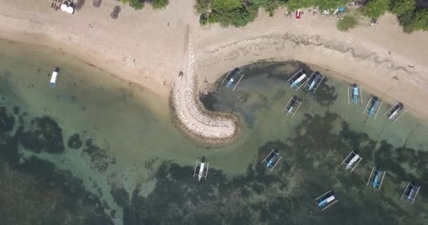 Luftaufnahme vom Strand von Sanur — Stockvideo